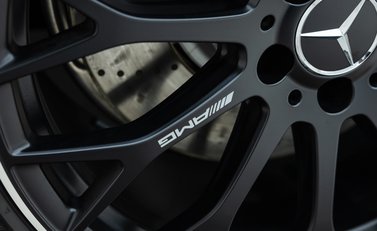 Mercedes-Benz C63 S AMG E Performance Estate Night Edition 28