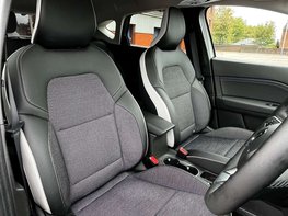 Renault Captur 1.6 Captur Techno E-Tech PHEV Auto 5dr 64