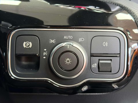 Mercedes-Benz A Class 2.0 A250 AMG Line (Premium Plus) Hatchback 5dr Petrol 7G-DCT Euro 6 (s/s) ( 63