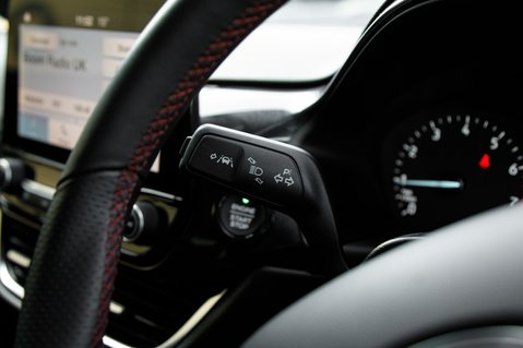 Ford Fiesta ST-LINE 13