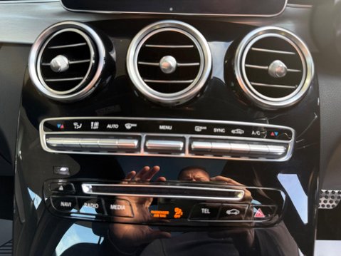 Mercedes-Benz C Class 2.1 C300dh AMG Line (Premium Plus) G-Tronic+ Euro 6 (s/s) 4dr 26