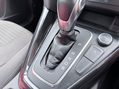 Ford Focus 1.0 TITANIUM 11