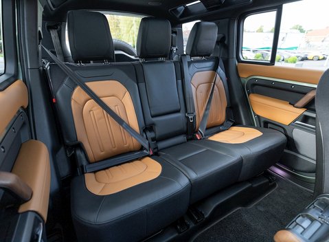 Land Rover Defender 110 X P400 18