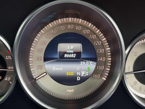 Mercedes-Benz CLS 2.1 CLS220d AMG Line Coupe 4dr Diesel G-Tronic+ Euro 6 (s/s) (177 ps) 29
