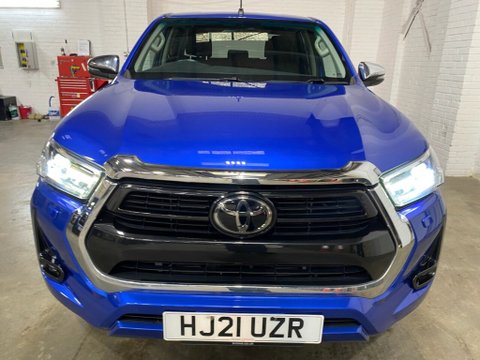 Toyota Hilux INVINCIBLE 4WD D-4D DCB 3