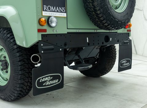 Land Rover Defender 90 HERITAGE HARD TOP 34