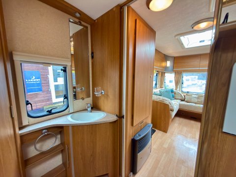 Bailey Pageant Series 7 Bordeaux 24