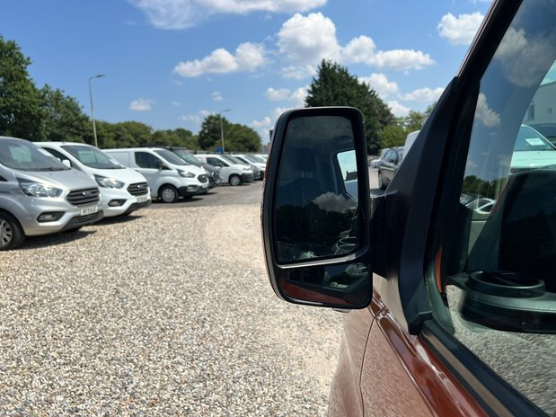 Ford Transit Custom SWB L1H1 Low Roof Limited 300 Adaptive Cruise Air Con Carplay EURO 6 NO VAT 19