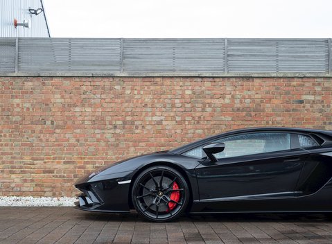 Lamborghini Aventador S LP740-4 27
