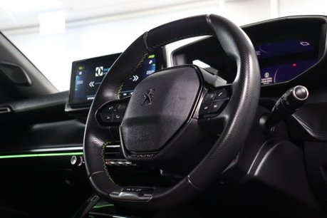 Peugeot 2008 GT PREMIUM 12
