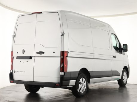 Renault Master MM35 Blue dCi 150 Advance Medium Roof Van MY26 4
