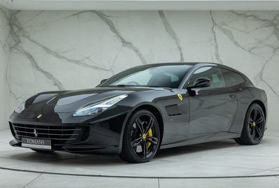 Ferrari GTC4 Lusso V12