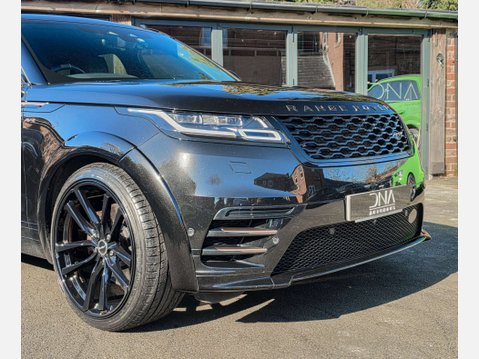 Land Rover Range Rover Velar 3.0 Range Rover Velar R-Dynamic SE D MHEV Auto 4WD 5dr 31