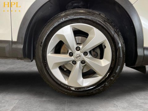 Nissan Qashqai 1.3 DIG-T Acenta Premium SUV 5dr Petrol Manual Euro 6 (s/s) (160 ps) 10