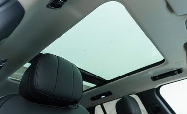 Land Rover Range Rover P440e HSE 7