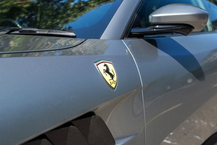 Ferrari GTC4 Lusso T V8 10