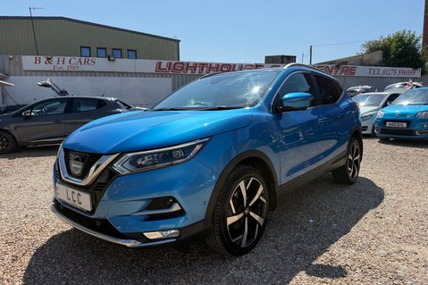 Nissan Qashqai TEKNA DIG-T.. 6 SERVICES.. GLASS ROOF.BOSE.CRUISE CONTROL  15