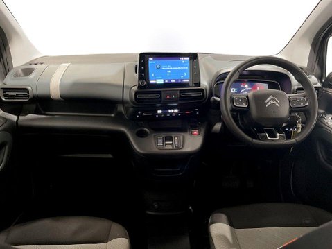 Citroen Berlingo 50kWh Flair XTR M MPV 5dr Electric Auto (7.4kW Charger) (136 ps) Sat Nav 18