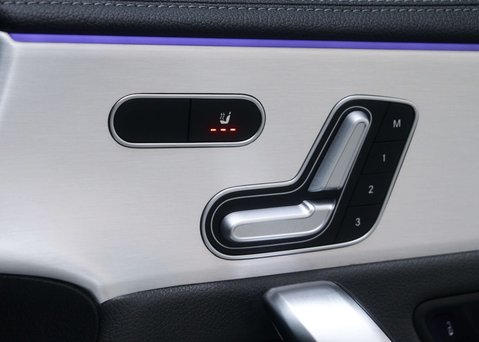 Mercedes-Benz CLA Class 1.3 CLA 250 AMG Line Premium Plus E Auto 4dr 44