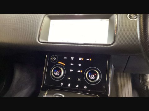 Land Rover Range Rover Evoque 2.0 Range Rover Evoque R-Dynamic D Auto 4WD 5dr 13