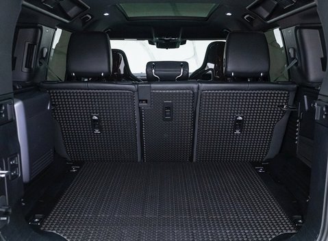 Land Rover Defender 110 V8 P525 URBAN XRS 55