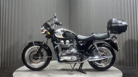Triumph Bonneville 2004 ONLY 14K LONG MOT TOP BOX VERY CLEAN MODERN RETRO 790 8