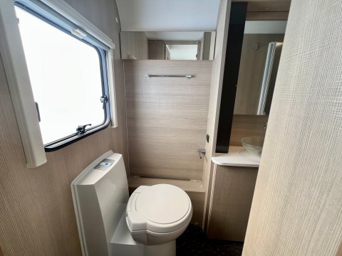 Adria Adora Thames 613 UT 26