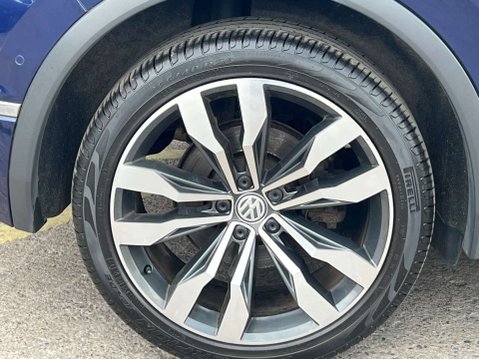 Volkswagen Tiguan 2.0 Tiguan R-Line TDI BlueMotion Technology 4Motion Semi-Automatic 4WD 5dr 41