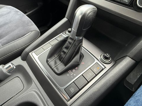 Volkswagen Amarok 2.0 BiTDI BlueMotion Tech Dark Label Auto 4Motion Euro 5 (s/s) 4dr 20