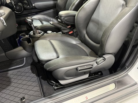 Mini Hatch COOPER S 37