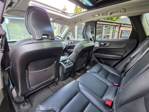Volvo XC60 2.0 XC60 Ultimate B5 MHEV AWD Auto 4WD 5dr 25
