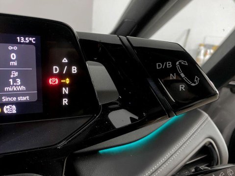 Volkswagen ID.3 Pro 58kWh Business Hatchback 5dr Electric Auto (204 ps) Air Con - Alloys - 16