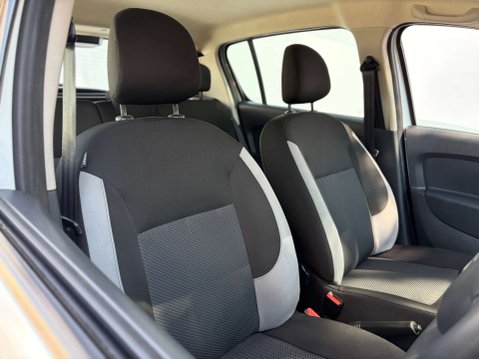 Dacia Sandero 1.1 Sandero Ambiance 5dr 11