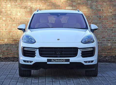 Porsche Cayenne Turbo 2
