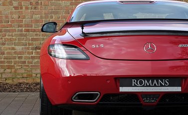 Mercedes-Benz SLS AMG GT Final Edition 11