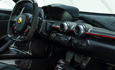 Ferrari LaFerrari 13