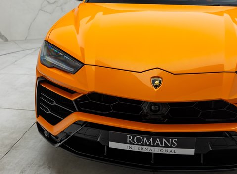 Lamborghini Urus Pearl Capsule 31