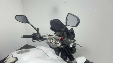 Yamaha FZ1 FAZER 2011 ONLY 19K VERY CLEAN 1000CC NAKED MOT SERVICED 10