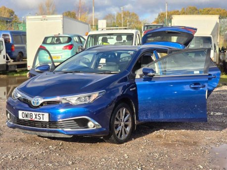 Toyota Auris 1.8 VVT-h Excel Touring Sports 5dr Petrol Hybrid CVT Euro 6 (s/s) (136 ps) 7