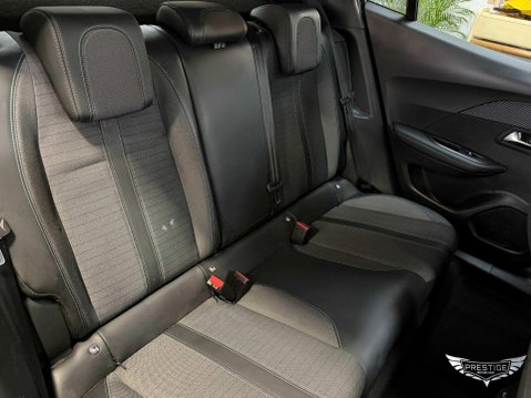 Peugeot 2008 50kWh Allure Premium Auto 5dr (7kW Charger) 77