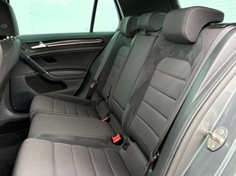 Volkswagen Golf 2.0 Golf R TSi 4Motion Semi-Auto 4WD 5dr 62