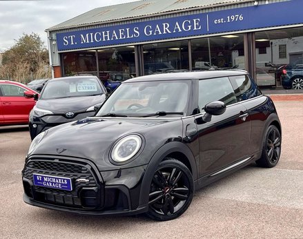 Mini Hatch 1.5 Cooper Sport 3dr 1