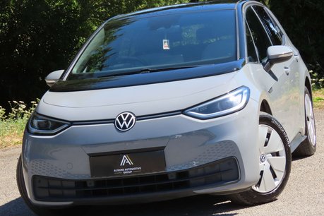 Volkswagen ID.3 Pro Performance 58kWh Family Hatchback 5dr Electric Auto (204 ps) 1