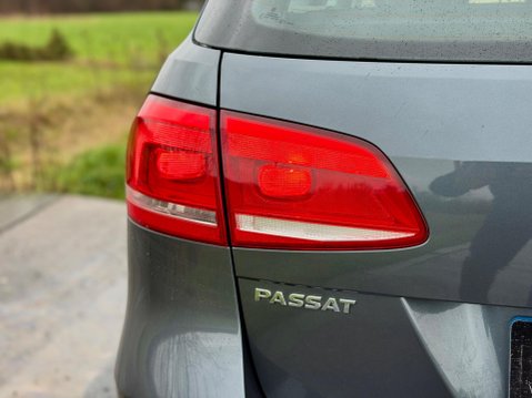Volkswagen Passat 2.0 TDI BlueMotion Tech Executive Euro 5 (s/s) 5dr 69