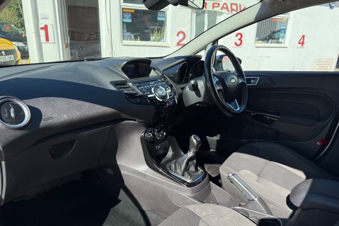 Ford Fiesta TITANIUM,,FORD SYNC,.ONLY £20;00 R:TAX,,STUNNING EXAMPLE  5
