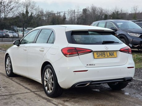 Mercedes-Benz A Class 1.5 A180d Sport (Executive) Hatchback 5dr Diesel 7G-DCT Euro 6 (s/s) (116 p 4