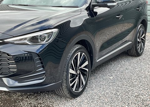 MG ZS 1.5 HYBRID+ TROPHY 5