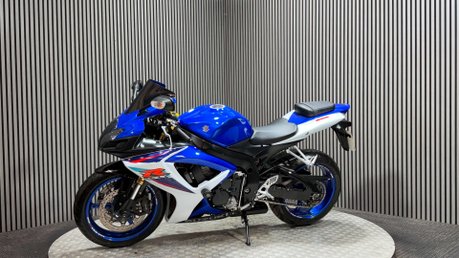 Suzuki GSX-R GSXR600 2008 K7 ONLY 14K NEW MOT 600CC SUPER SPORT 12