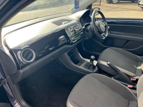 Volkswagen Up 1.0 High up! Euro 5 3dr 22