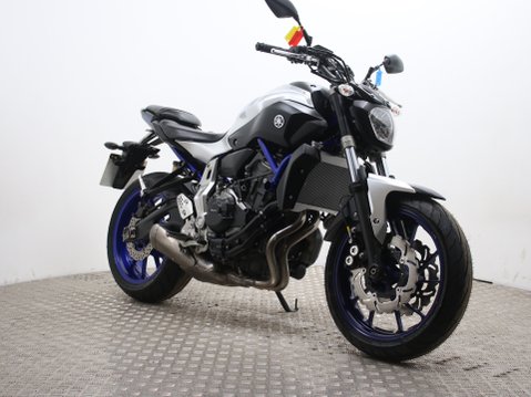 Yamaha MT-07 3